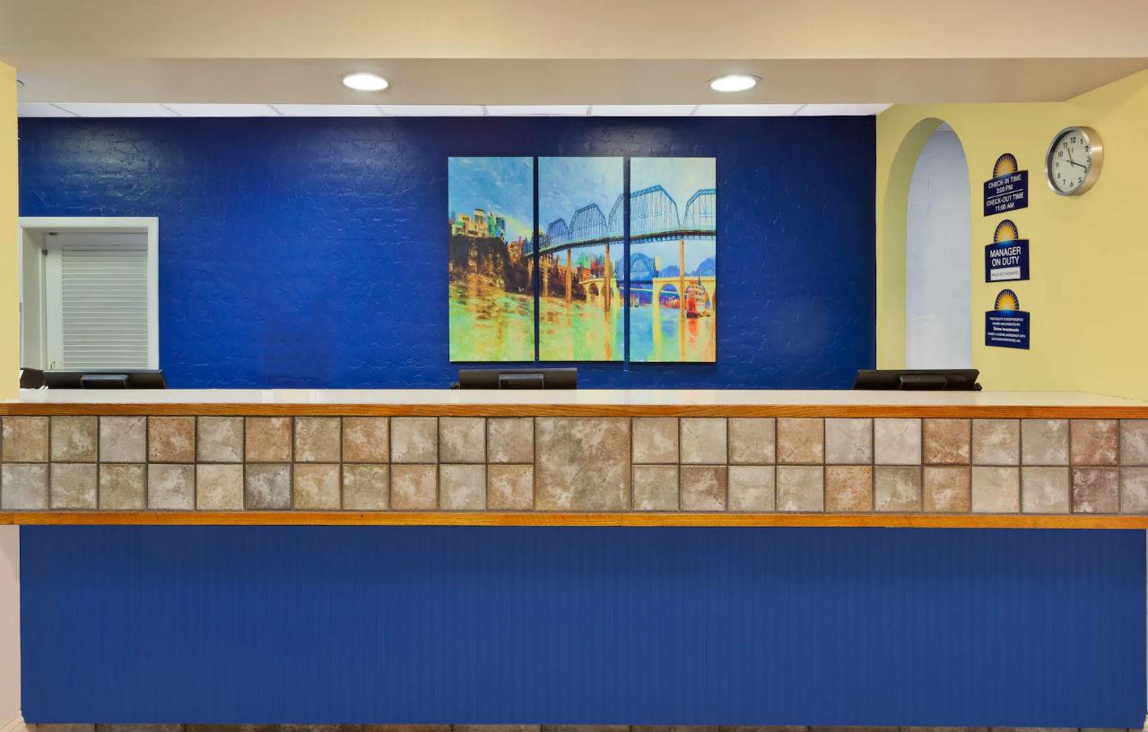 Hotel Bo, A Days Inn By Wyndham Chattanooga Downtown Экстерьер фото